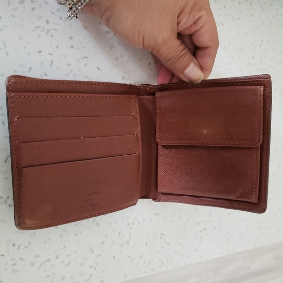 Louis Vuitton Wallet - Picture 9 of 16